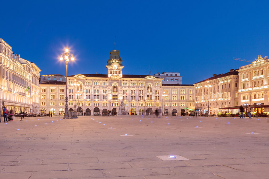Il felice connubio mare-città d’arte premia il turismo a Trieste