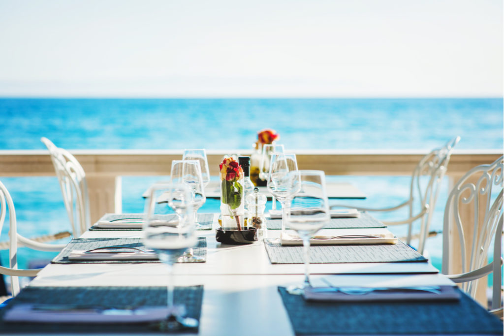 Insostenibili le linee guida per balneari e ristoratori per la stagione estiva